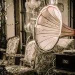 Scopriamo come rinnovare un mobile in legno stile vintage